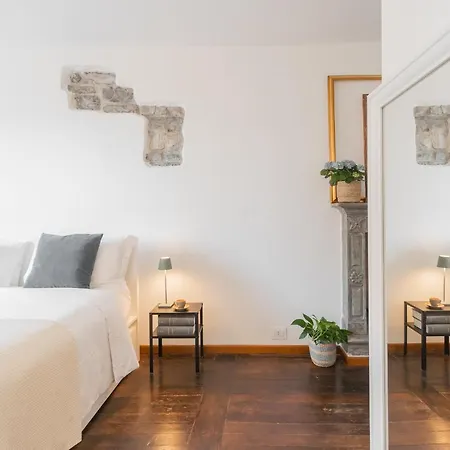 Emily's House - Authentic By Rent * Torno