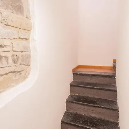 Emily's House - Authentic By Rent