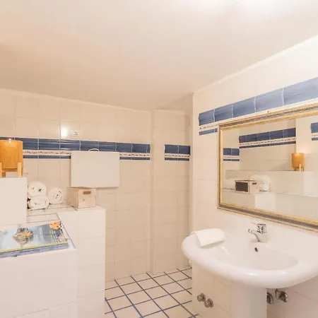 Emily's House - Authentic By Rent شقة