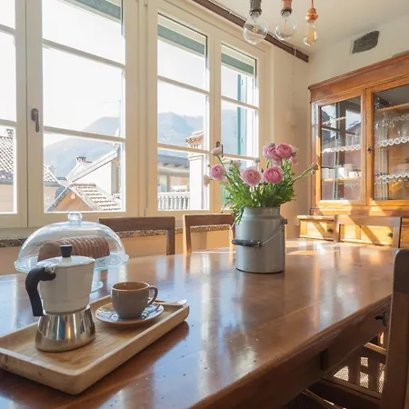 Emily's House - Authentic By Rent