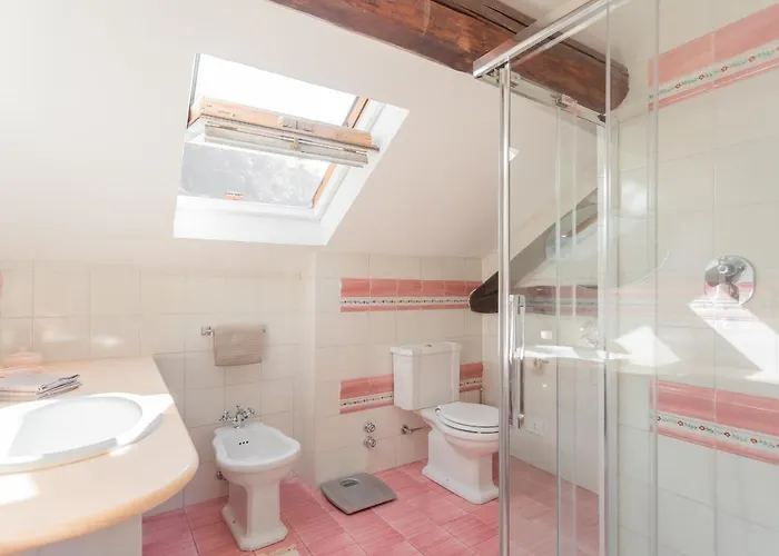 Emily's House - Authentic By Rent * Torno