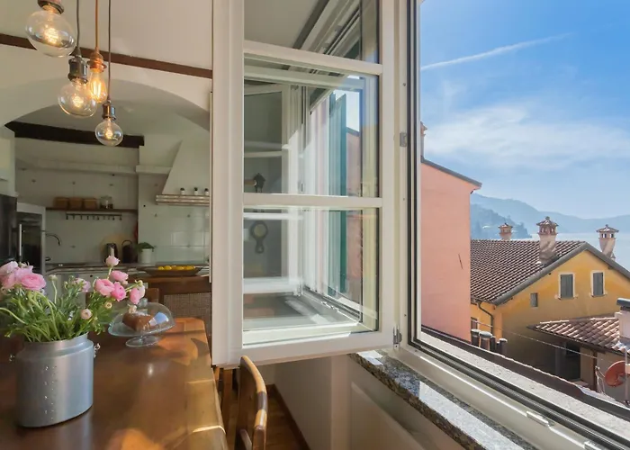 Emily's House - Authentic By Rent Apartment Torno