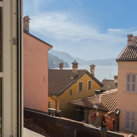 Emily's House - Authentic By Rent Apartament Torno