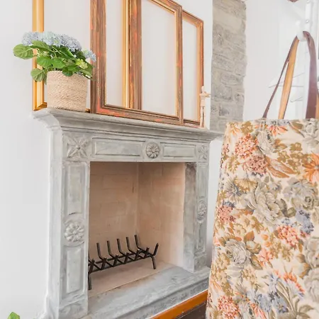 Emily's House - Authentic By Rent Apartament