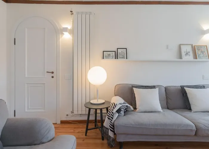 Emily's House - Authentic By Rent Торно